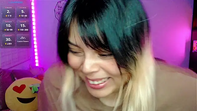 EllieMoonX online show from April 2026 12:02:02 AM