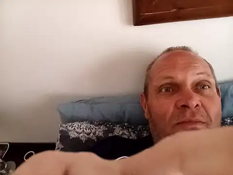 LyrateMarathon online show from October 2025 09:34:02 AM