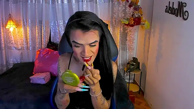 ZAMMIRA online show from November 2025 05:29:02 AM