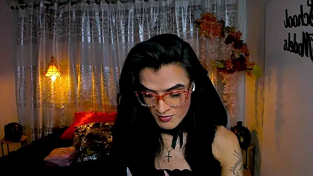 ZAMMIRA online show from November 2025 10:04:02 PM