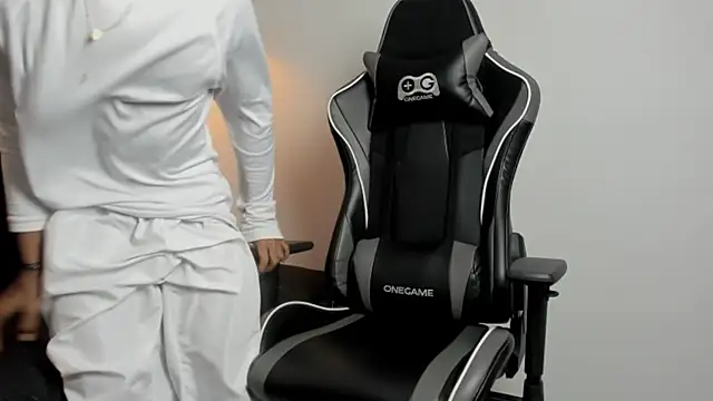 Snapshot of ryder_cum23 chatting on October 2025 09:36:01 PM ryder cum23 online show from October 2025 09:36:01 PM