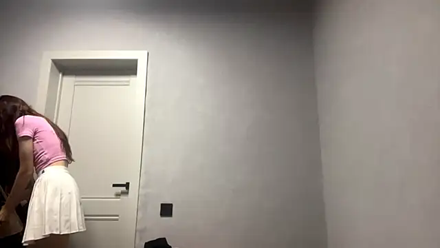 WildPeachh online show from October 2025 06:08:02 PM