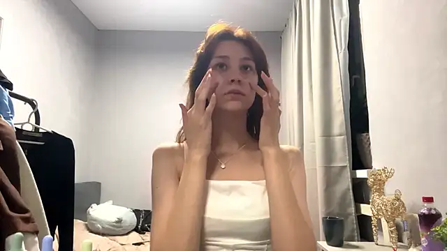 WildPeachh online show from November 2025 07:57:01 PM