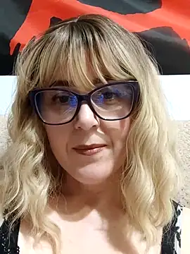 Amelialove42 online show from April 2026 06:53:02 PM