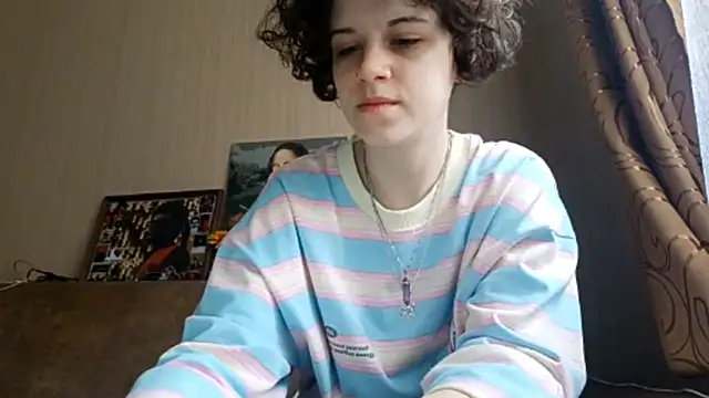 JesseniaHanney online show from October 2025 09:10:01 AM