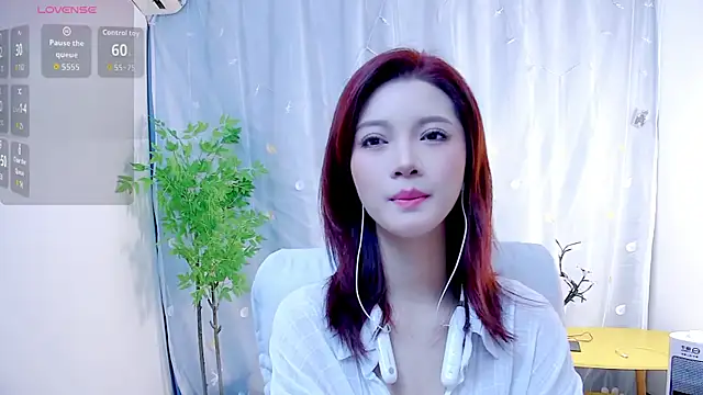 niannian6373 online show from October 2025 12:44:02 PM