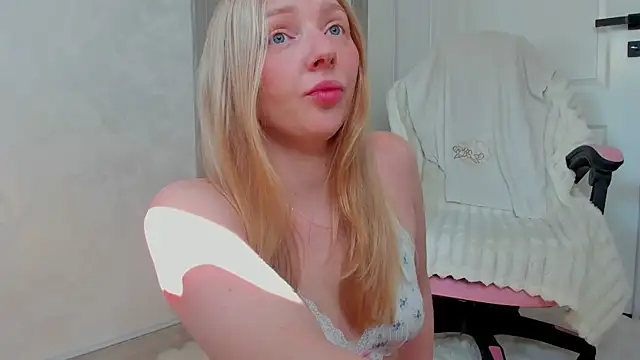 SundyRose online show from June 2026 06:16:02 AM