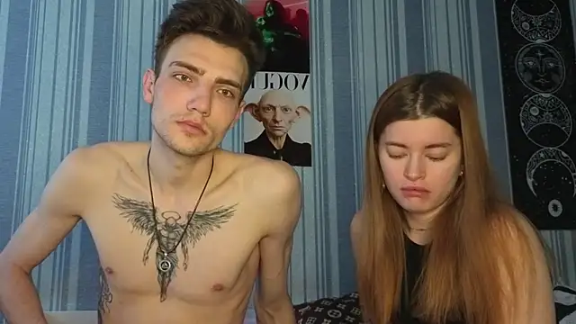 EmiliaCouple online show from April 2026 07:52:01 AM