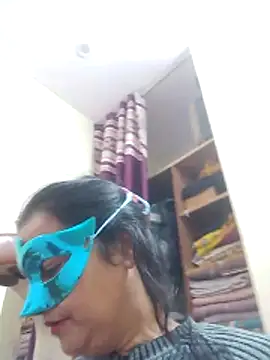 Honey-26 online show from December 2025 01:48:01 PM