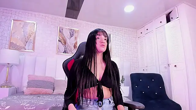 Aby cole11 online show from October 2025 01:55:02 PM
