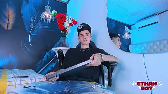 Ethan Boy  online show from December 2025 07:11:01 PM