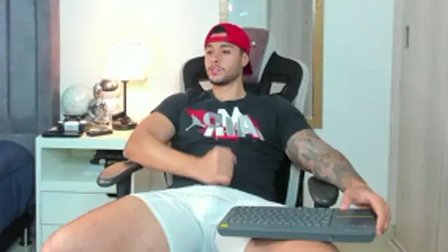 Snapshot of Ken_mailik1 chatting on October 2025 05:15:01 AM Ken mailik1 online show from October 2025 05:15:01 AM