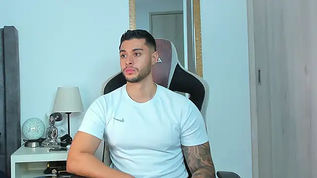 Snapshot of Ken_mailik1 chatting on October 2025 11:17:01 PM Ken mailik1 online show from October 2025 11:17:01 PM