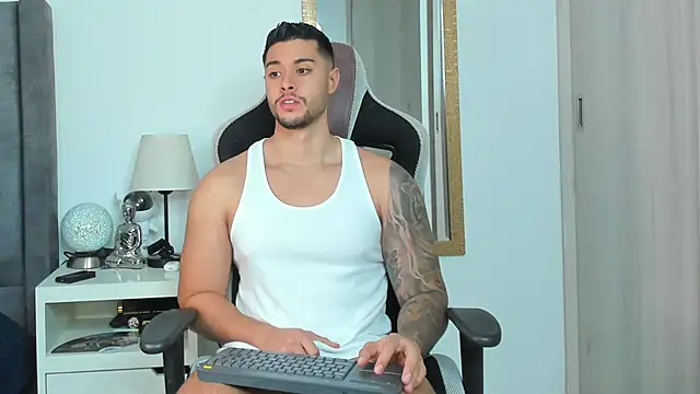 Snapshot of Ken_mailik1 chatting on November 2025 11:40:01 PM Ken mailik1 online show from November 2025 11:40:01 PM