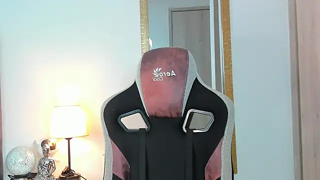 Snapshot of Ken_mailik1 chatting on November 2025 04:44:02 AM Ken mailik1 online show from November 2025 04:44:02 AM