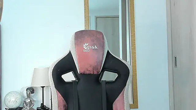 Snapshot of Ken_mailik1 chatting on November 2025 11:14:01 PM Ken mailik1 online show from November 2025 11:14:01 PM