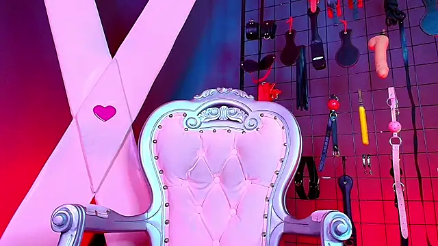 Bela sophie  online show from October 2025 01:01:01 PM