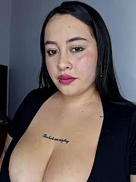 Snapshot of Stefani02 chatting on October 2025 03:27:01 AM Stefani02 online show from October 2025 03:27:01 AM