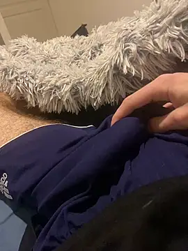 LittleGuyyy9 online show from October 2025 09:36:02 PM