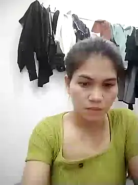 Snapshot of Leena_j chatting on October 2025 05:24:02 PM Leena j online show from October 2025 05:24:02 PM