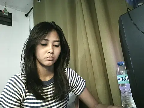Snapshot of De_amore chatting on June 2026 02:21:02 PM De amore online show from June 2026 02:21:02 PM