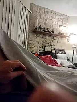 shyguy8569 online show from November 2025 04:15:01 AM