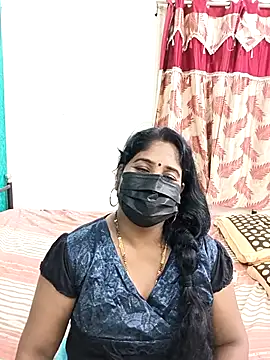 tamil-aunt online show from October 2025 06:19:02 PM