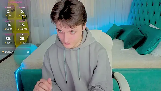 GGimperator  online show from November 2025 10:37:02 AM