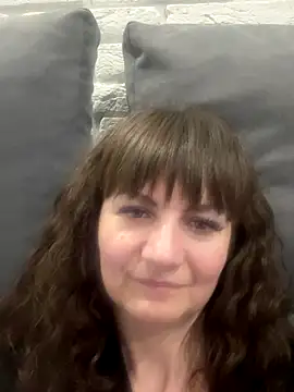 Butterfly8385 online show from October 2025 07:49:01 PM