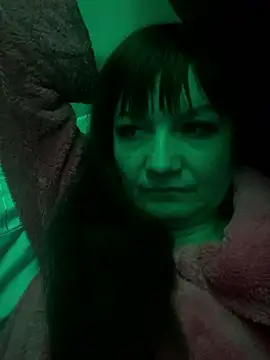 Butterfly8385 online show from January 2026 10:26:01 PM