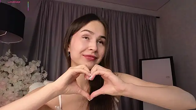 LionKierra online show from October 2025 02:45:01 AM