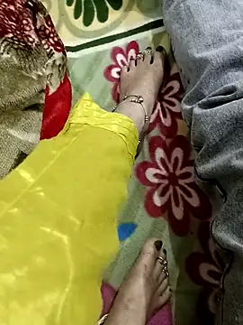 Snapshot of HOT-CPL-11 chatting on November 2025 05:57:01 PM HOT-CPL-11 online show from November 2025 05:57:01 PM