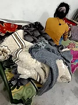 Snapshot of HOT-CPL-11 chatting on November 2025 06:35:02 PM HOT-CPL-11 online show from November 2025 06:35:02 PM