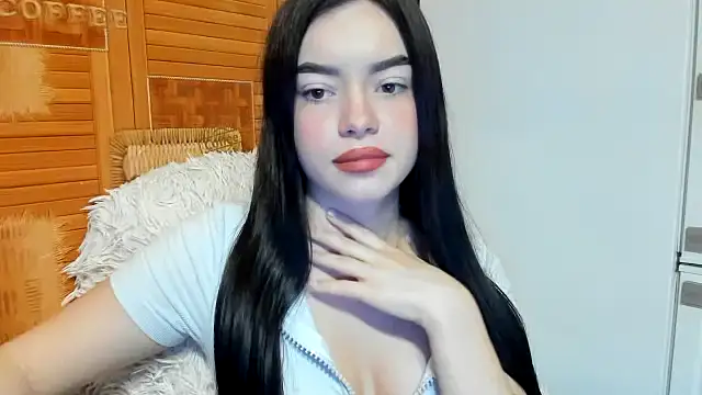 Snapshot of Emma_Starlet_ chatting on October 2025 03:11:02 PM Emma Starlet online show from October 2025 03:11:02 PM