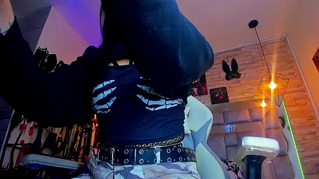 Evangelinejoness  online show from April 2026 11:49:01 AM