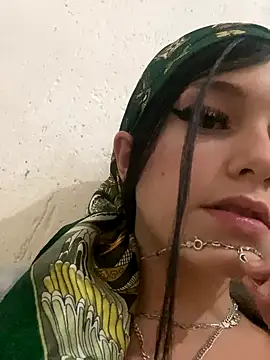 nfttluiza online show from November 2025 11:15:02 PM