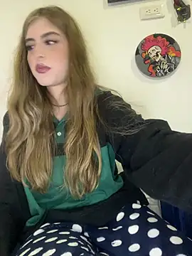 Snapshot of AlessiaLuxx chatting on July 2026 03:09:02 AM AlessiaLuxx online show from July 2026 03:09:02 AM