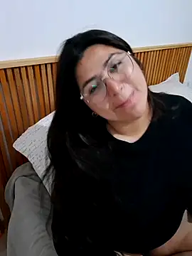 morenalatinaa online show from May 2026 01:29:02 PM