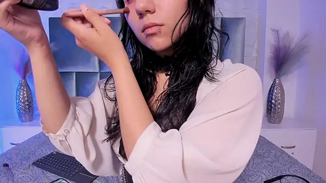 HollyPeach online show from July 2026 07:41:01 PM