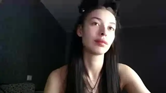 Daphne Darkthorn online show from November 2025 07:59:02 PM