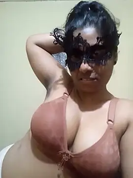 Expose Queen online show from January 2026 05:04:01 PM