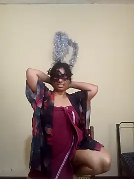 Expose Queen online show from February 2026 07:43:02 AM