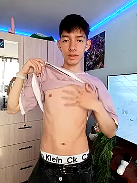 heyy noah11 online show from October 2025 09:49:01 PM