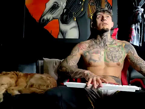 Molotov Explosive online show from November 2025 08:20:02 PM