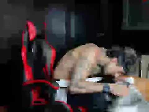 Molotov Explosive online show from November 2025 09:35:02 PM