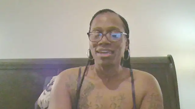 SweetCandy85 online show from October 2025 01:39:02 AM