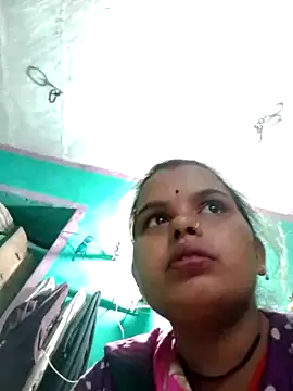 Monika cuty online show from October 2025 12:17:02 PM