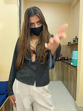 deepikaa aroraa online show from March 2026 09:28:02 AM