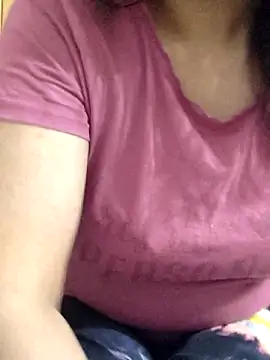 Tanha18 online show from December 2025 05:51:02 PM