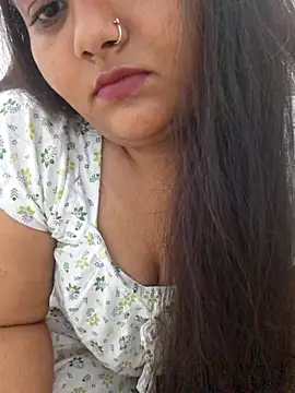 Saffroncutie online show from October 2025 02:06:02 PM